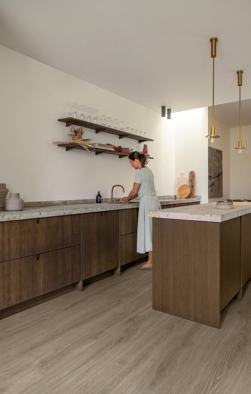 Woodland oak brown