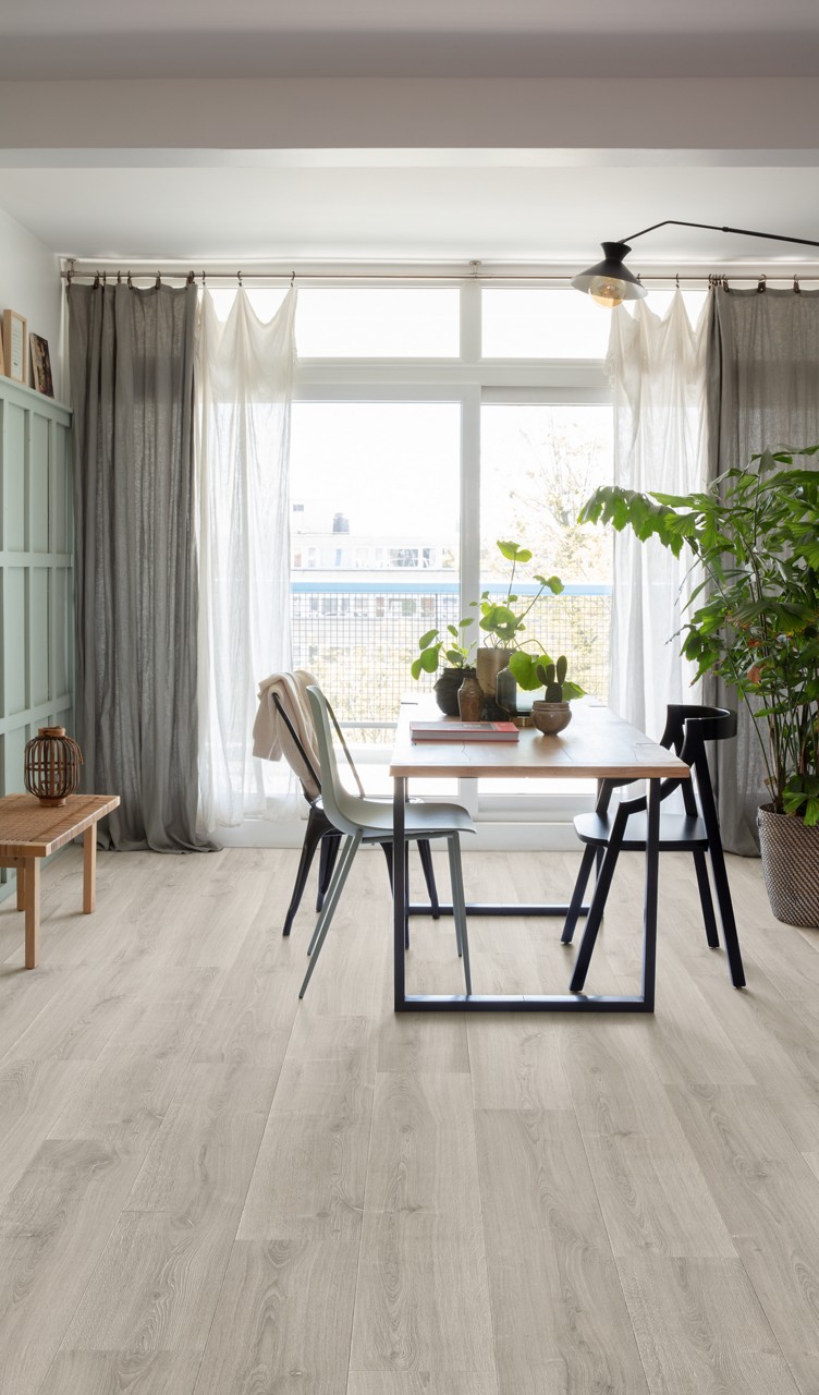 Brushed oak grey